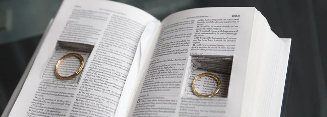 辞書をアレンジしたリングボックス