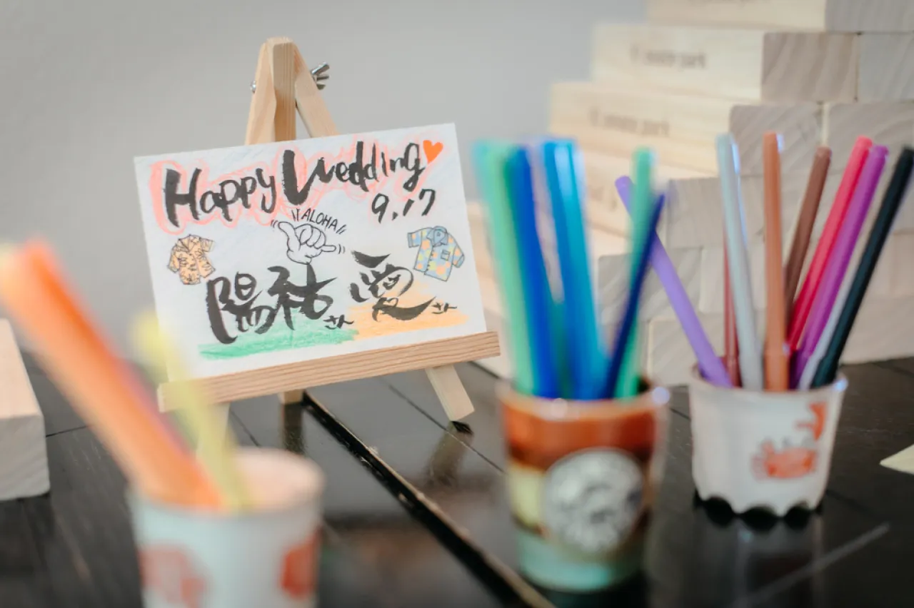 ゲストの方にジェンガにメッセージを書いていただきました